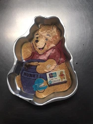 Winnie the Pooh Bear with Hunny Pot Wilton Cake Pan 1995 #2105-3000 (Retired). Condition is 