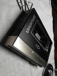 Walkman Sony Wm 3.... Courroies neuves officielles remplacées le 13 /05/2023 excellent état de fonctionnement,...