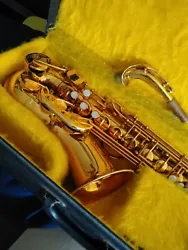 Conn 5M alto saxophone, a stencil horn built by Keilwerth with the signature big bell. Would need to be serviced....