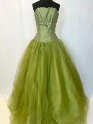 Precious Formals Quinceanera, Sweet 16, Prom Dress, Ball Gown size 10