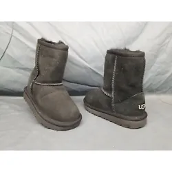 • UGG Australia Classic II Boots. Boots have been inspected to ensure quality and sizing accuracy! • Slip On Style....