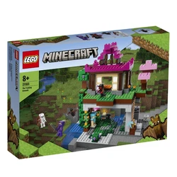 LEGO® Minecraft® The Training Grounds propose un projet de construction stimulant, une expérience de jeu fascinante...