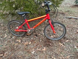 Cnoc 16 Islabikes 16