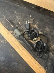 Vintage Radio Shack 15 Watt Soldering Iron 64-2051B Works Good.. Cb#2 upstairs