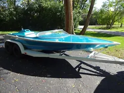 1972 SLEEKCRAFT HYDRO SKI JET BOAT. Jacuzzi bullet proof pump. Recent inspection and basic rebuild. Impeller is an A...