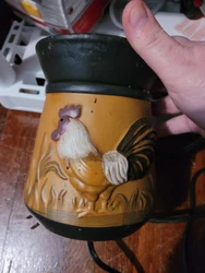 scentsy warmer full size. Chicken simmering light. Used. Not in original packaging. Will shipp as soon as payment is...