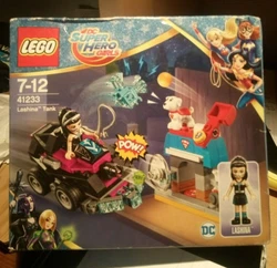 LASHINA TANK -. Nous vendons ici la boite LEGO 41223 SUPER HERO GIRLS Nenchérissez que si vous êtes sûrs de vouloir...