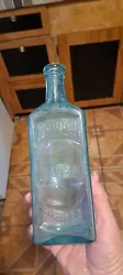 antique bottles pre 1900. Lot of 2. 1 lg aqua Hoods  sàrsaparilla  and 1 lg Ayers sarsaparilla.