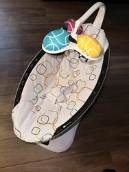 4moms Mamaroo Baby Swing.BRAND NEW !!!! Daughter only used it for 1 month.Nothing wrong. Sitting in storage