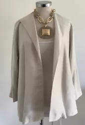 Elegant, Eileen Fisher Sz. S 100% White Silk Shawl Collar, Open Coat with Side Seam Pockets Silk Lined. Pleated...
