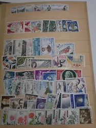 Voici un joli lot de timbres de Monaco en vrac. On retrouve 54 timbres neufs sans charnieres. Bonne valeur.