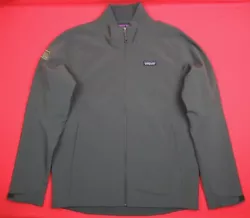 This is in very good pre-owned condition with no holes, tears, stains, snags, piling or foul odors. The water repellant...