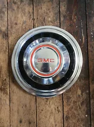 This is for 1 GMC Hubcap. It appears to be for a 16 1/2
