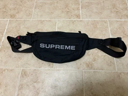 supreme field waist bag. Shipped with USPS Ground Advantage.