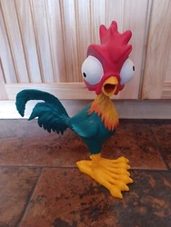 Disney Moana Pet Chicken Squeeze And Makes Noize.  In great shape sounds like a dying turkey.