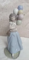 VINTAGE SOUGHT AFTER LLADRO BALLOON SELLER GIRL #5141-GIRL WITH BALLOONS 10.5