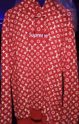 This Supreme x Louis Vuitton Box Logo Hoodie in size XXXL is a must-have for any fashion enthusiast. The bold red color...