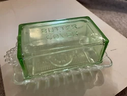 This vintage Hazel Atlas green 1 lb. butter dish is a beautiful addition to any collection. The rectangular shape and...