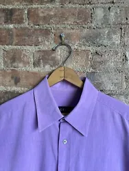 Very nice mens shirt from Gucci, Tom Ford era. Enjoy!Good w some sign of wear, a hole was mended on back, looks cool...