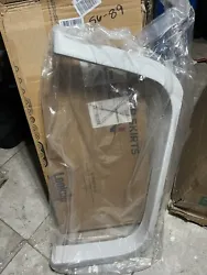Icon 00400 RV Trailer Single Axle Fender Skirt Polar White Finish Open Box. Shipped with UPS Ground.
