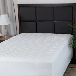 Strong and stretchable, it can be easily removed or put on. The extra deep skirt pocket fits mattresses up to 15