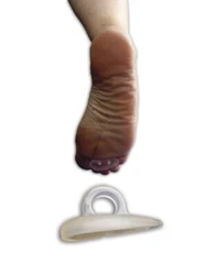 These help to realign and straighten the toes. The toe crest pads relieve friction, painful pressure, and irritation...