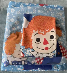 Vintage Raggedy Ann & Andy Twin 3 Piece Bed Sheet Set Bobbs-Merrill Co. BlueIncludes 1 fitted sheet, 1 flat sheet and 1...