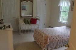 Antique baby crib cast Iron, white cast Iron with custom fit mattress.. Newly restored, beautiful decorative piece.