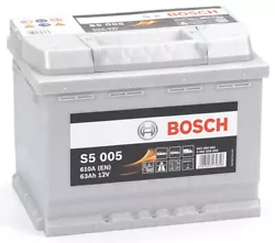 La batterie Bosch S5005 est 100% sans entretien: une fois montée, la batterie est prête à l’emploi. Vous n’avez...