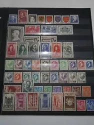 On retrouve 54 timbres neufs sans charnieres. Voici un joli lot de timbres de France en vrac. Bonne valeur.