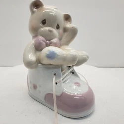 This is in nice used condition. Bulb is not included.