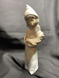Vintage Lladro Porcelain Collectible Figurine # 4677 Shepherdess Girl w/ Rooster. No boxFigure onlyNo damage no chips...