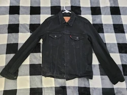 Levis Mens Denim Jacket Trucker Red Tab - Black - Size Small.