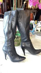 Black Knee-high Leather boots pointy toe outside zip skinny calf by Aldo Size 37.