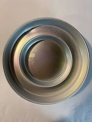 Two Tier Single Cake Pan - Very Good Condition.