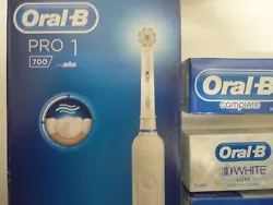 BROSSE A DENT électrique Oral B de Braun professionnel 700. NETTOYAGE INTENSE la TECHNOLOGIE 3D, avec des...