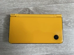 Nintendo DSi XL Jaune Sans chargeur La console ne lis pas les jeux
