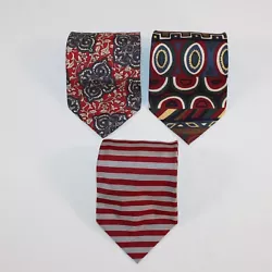 Lot of 3 Paolo Gucci Red, Blue, Silver Classic Silk Ties. Made in Italy. Ties are in very good pre-owned condition. One...