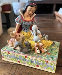 This Jim Shore Snow White figurine is a must-have for any Disney collector. The intricate details and beautiful colors...