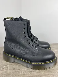 Item is brand newNo boxLadies size 7Hard to find - sold outPebbled leather See pictures for details You get the exact...
