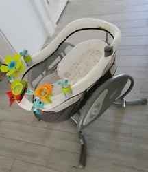 Amazing swing for babies in great condition, fully working. Missing mobile with soft toys. Adding arch toy as bonus))...