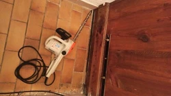 tronconneuse electrique STIHL. Bon état général , longueur de coupe 450mm , 2000w , chaîne neuve et affûté , prix...