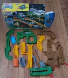 Thomas & Friends JUNGLE QUEST Take-N-Play *FOR PARTS*.  For parts only  Some pieces are missing.   Thank you for looking