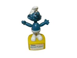 Vintage 1981 Helm Smurfs Trapeze Puppet Figurine.