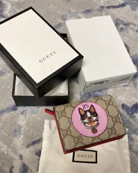 NEW $495 GUCCI GG Supreme Canvas GG Logo BOSCO DOG PATCH Snap Card Case WALLET. NEW $495 GUCCI Bosco Dog Patch Brown GG...