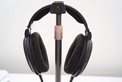 For sale are a pair of Massdrop Drop x Sennheiser HD6XX Headphones. They work as they should and sound great. The...