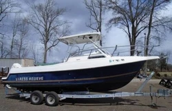 Used 2000 Aquasport 250 Explorer 600 hrs. on engine runs very good boat is equipped with many options. ago, power spot...