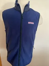 Vineyard vines Men’s full zip pockets sleeveless fitted Vest/Jacket size M. Condition is Preowned very good. Shipped...