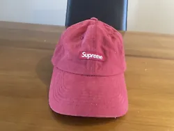 Supreme Maroon Hat. Condition is Pre-owned. Shipped with USPS Ground Advantage.