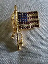 American Flag Rhinestone Brooch. No obvious markings. Nice condition.